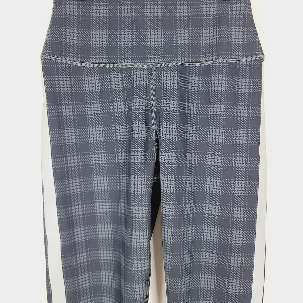 NEW Alo Yoga Occasion Leggings S Black Gray Plaid Reflective Stripe High-Waist - Picture 9 of 9